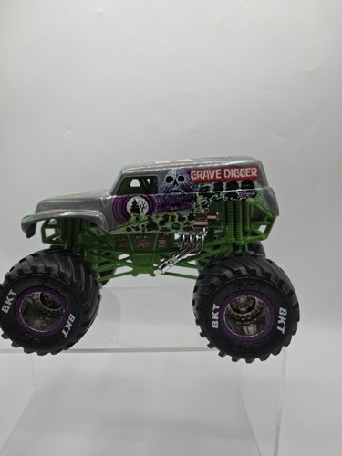 Hot Wheels Monster Jam Grave Digger silber Monstertruck Oversized 1:24 sehr guter Zustand - Bild 4 von 10
