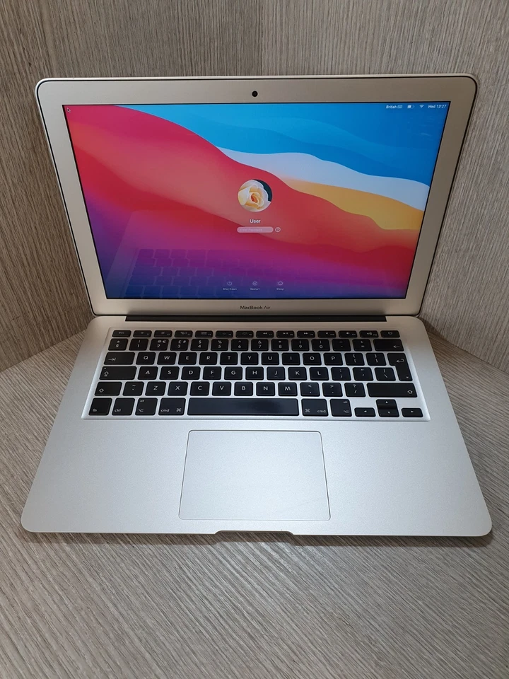 Apple MacBook Air 13" 2014 · i7 · 8GB · 256GB, photo 1 of 5
