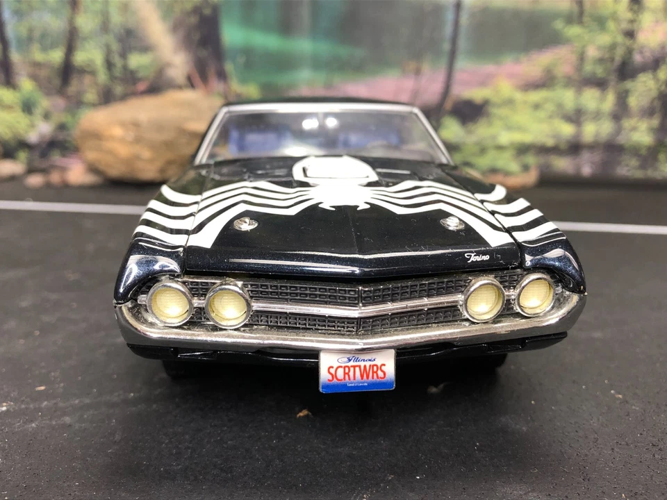 1:24 Diecast Johnny Lighting 1970 FORD TORINO COBRA Marvel SPIDERMAN No Bx AS-IS - Image 3 of 4