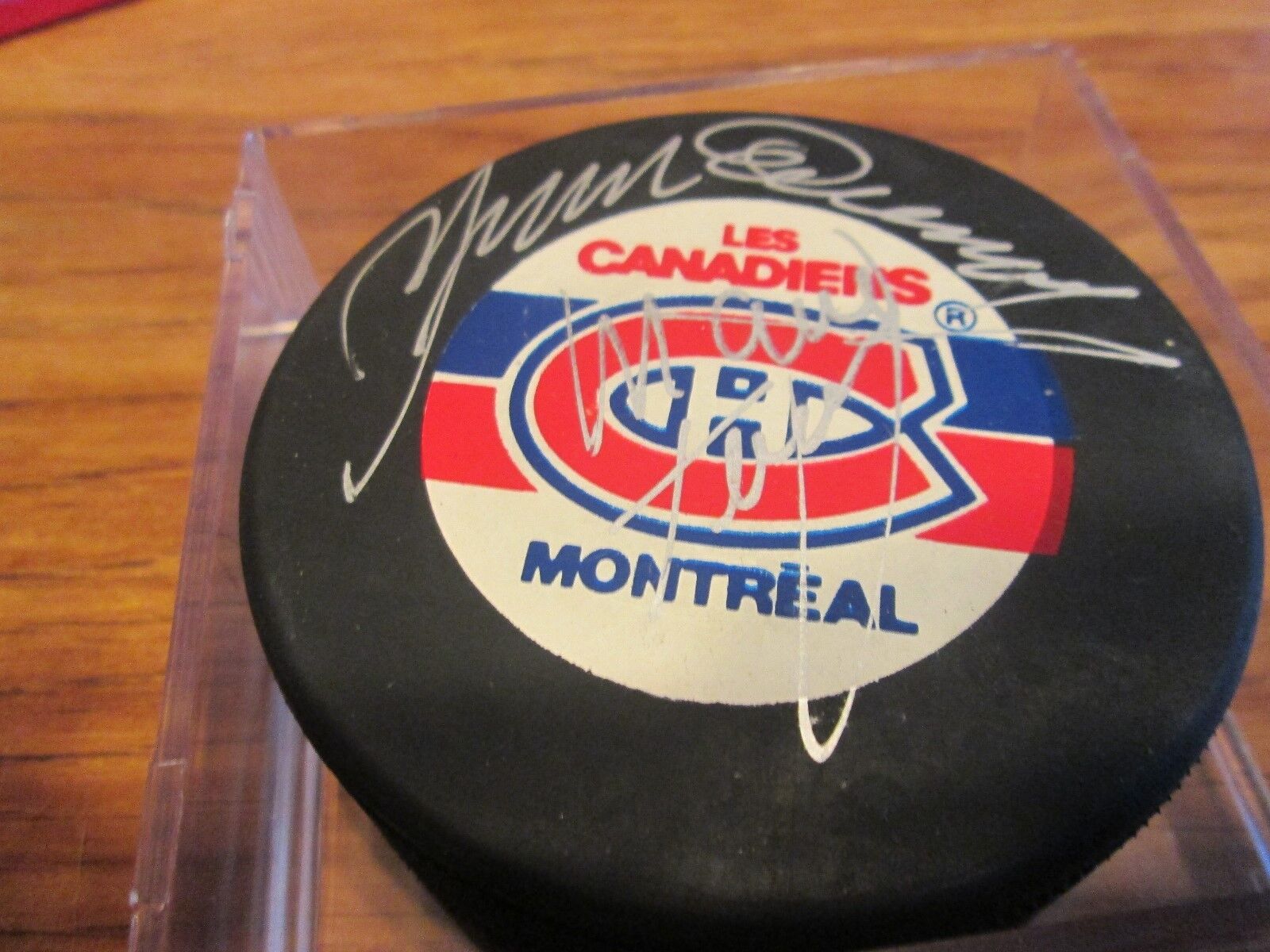 YVAN COURNOYER+MARIO Sale item TREMBLAY AUTOGRAPHED PUCK Bargain IN HOLDER L SWEET