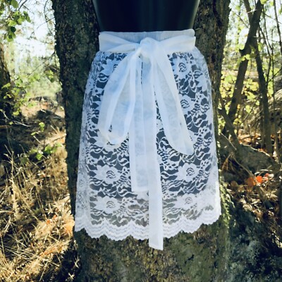 Pretty White LACE APRON for Dirndl German Hostess Waitress Dress EX Long Ties