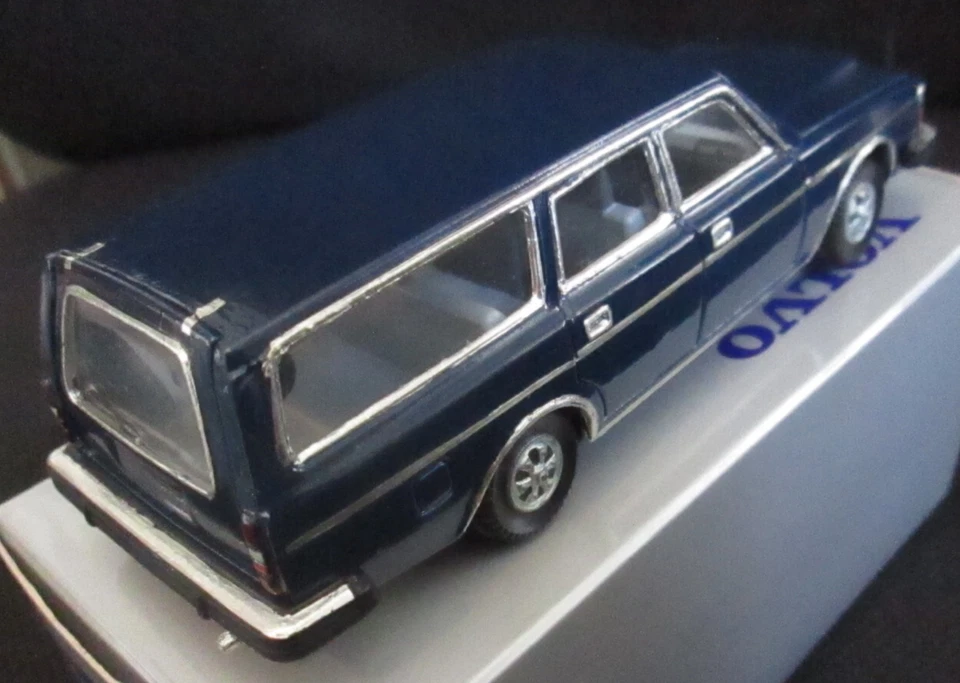 wonderful and unique modelcar 1:32 VOLVO 265DL ESTATE LHD 1979 - darkblue - - Image 4 of 4