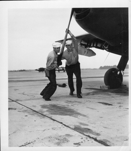Post WWII US Navy NAS NY 4x5 aircraft Photo #20 sailors hand-propping airplane