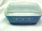 Vintage Pyrex Snowflake Garland Blue 502 Refrigerator Dish 1.5 Pint With Lid USA