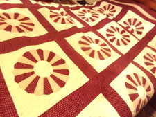 VINTAGE HANDMADE DRESDEN PLATE QUILT FEEDSACK FARMHOUSE QUEEN BURGUNDY WHITE