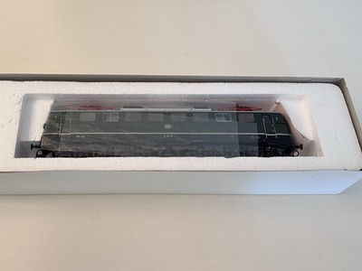 Roco HO 43584 electric locomotive of the DB class E 50 - very good /w box