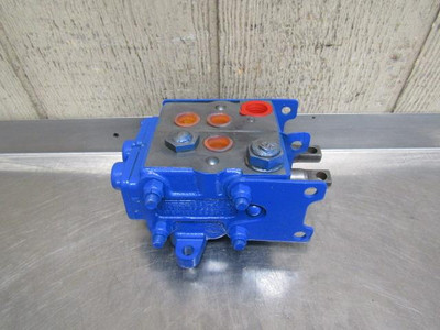 Vickers CM11-0050-11-7-59 Hydraulic Directional Control Valve 2 Spool 2247140