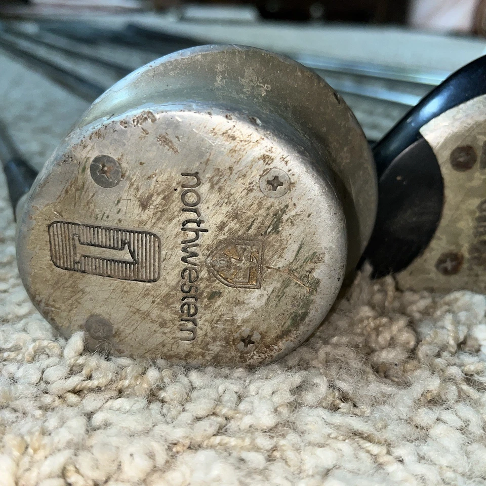 De colección Northwestern Championship Custom RH I palos, putter Lamkin y bolsa de tela Foto 3 de 4
