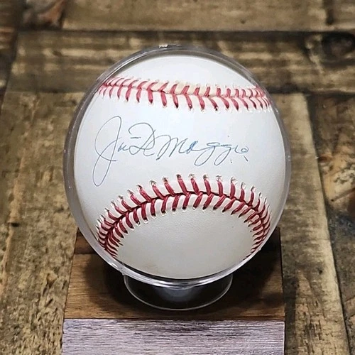 Joe DiMaggio Autographed Official Baseball Field of Dreams Authenticaion