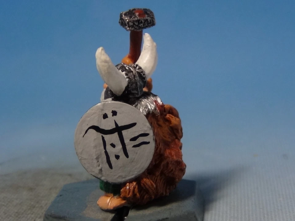 Warhammer Fantasy Battle Vintage Painted Miniature Norse Dwarf #1 WHFRP D&D OOP - Image 2 of 3