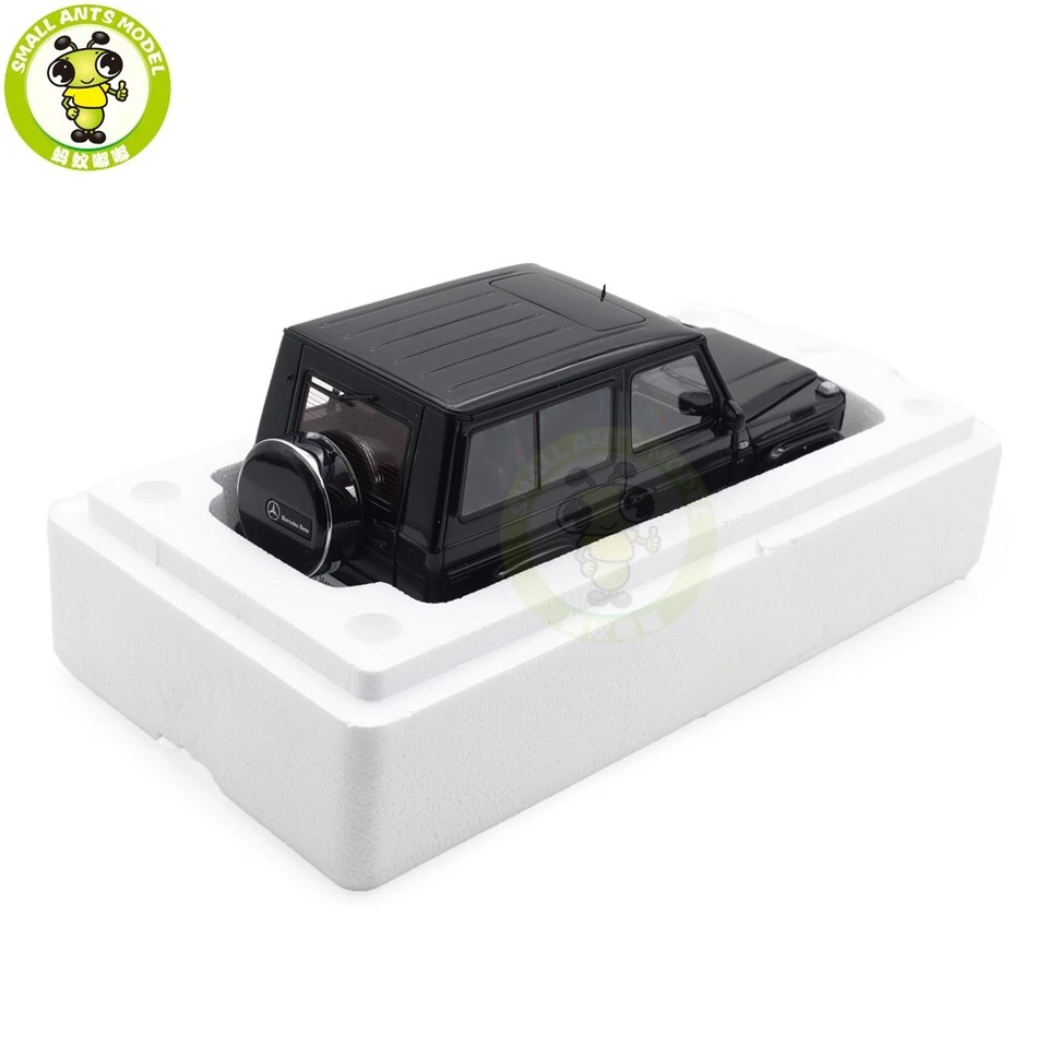 1/18 Mercedes Benz G CLASS G500 1998 SWB Autoart 76111 Black Diecast Model Car - Image 4 of 4