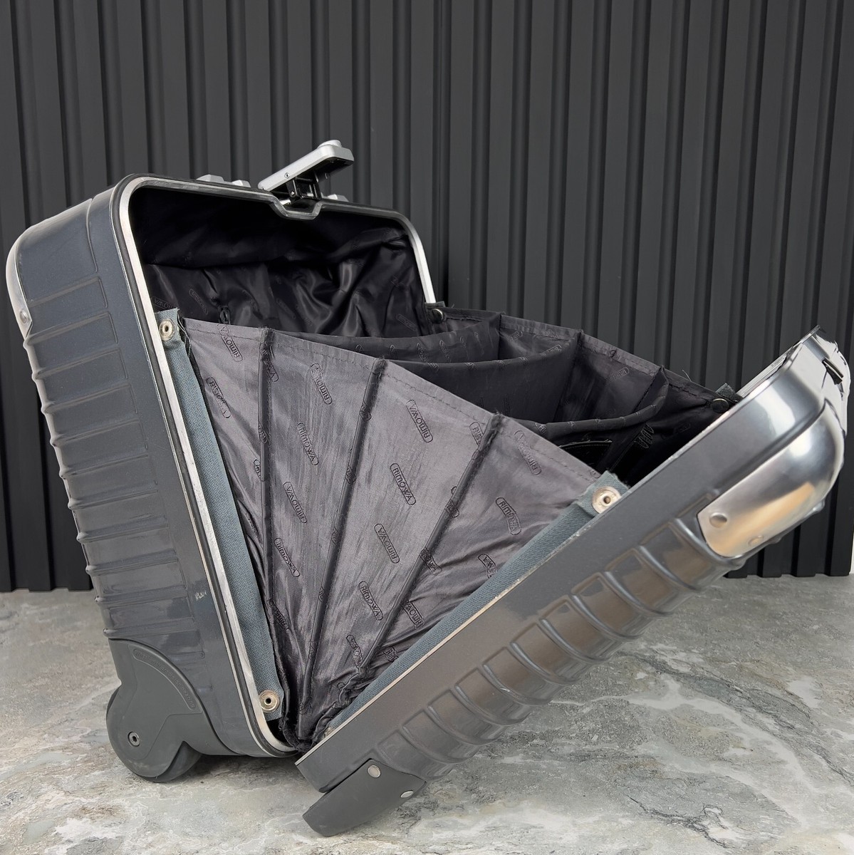 Rimowa Limbo Business Trolley 23L Gray 2-wheels Carry Case