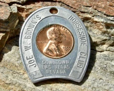 1955 LAS VEGAS, NEVADA DOWNTOWN JOE BROWNS HORSESHOE CLUB CASINO ENCASED CENT