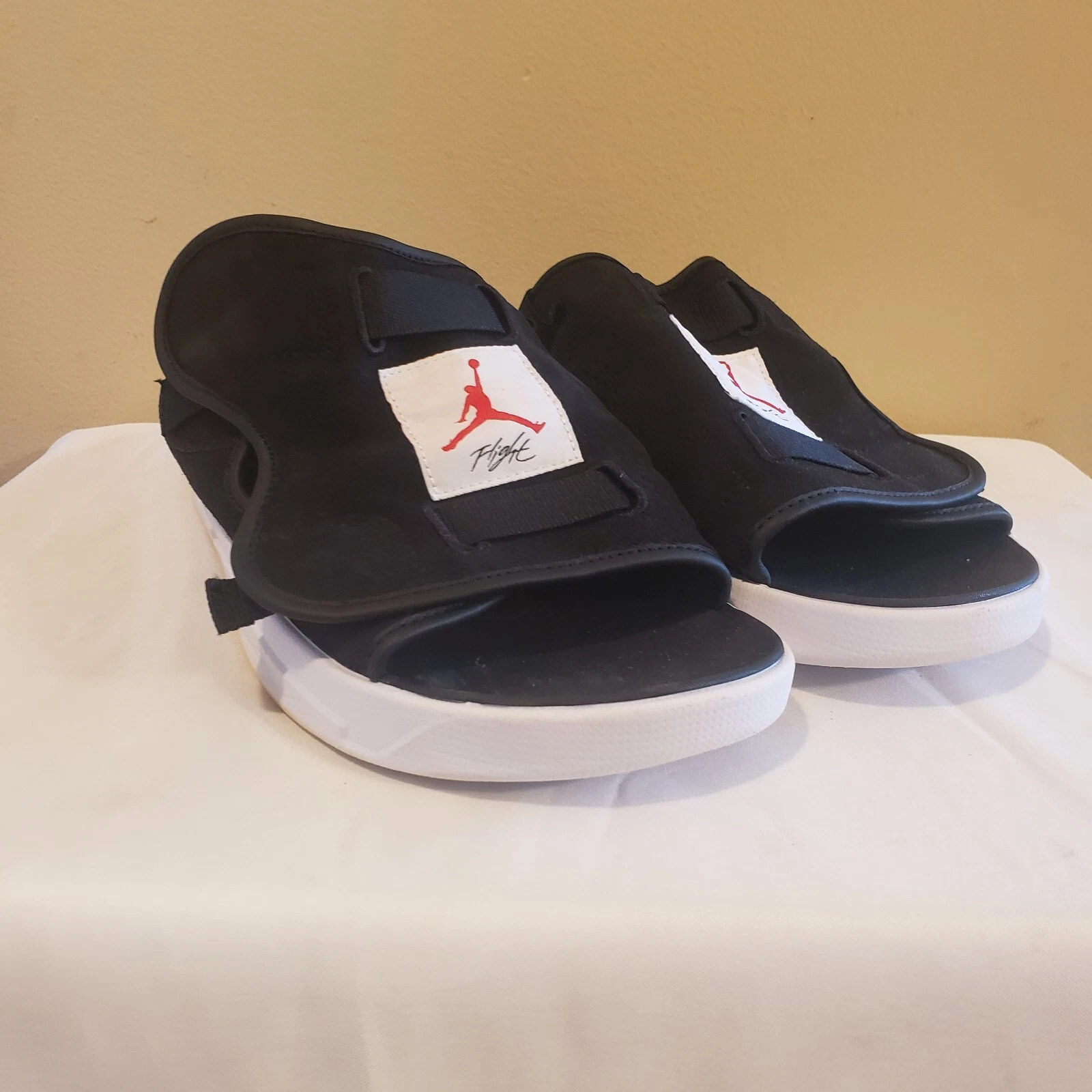 SLIDES da uomo Flight Air Jordan UNIVERSITY RED bianco e nero taglia 13