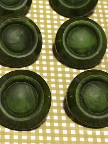 Lot of 6 Vintage Large Green Relief Plastic Buttons MCM Marbled 7/8" - Picture 2 of 5