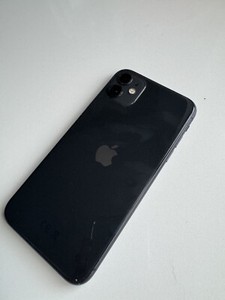 Apple iPhone 11 - 64GB - Schwarz (Ohne Simlock)