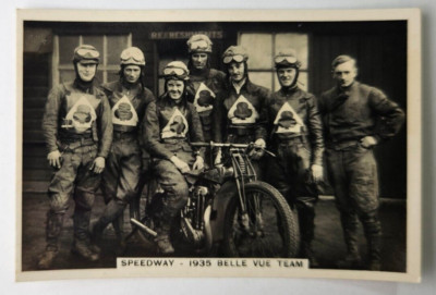 1935 Pattreiouex Sporting Events & Stars #15 BELLE VUE TEAM (F)