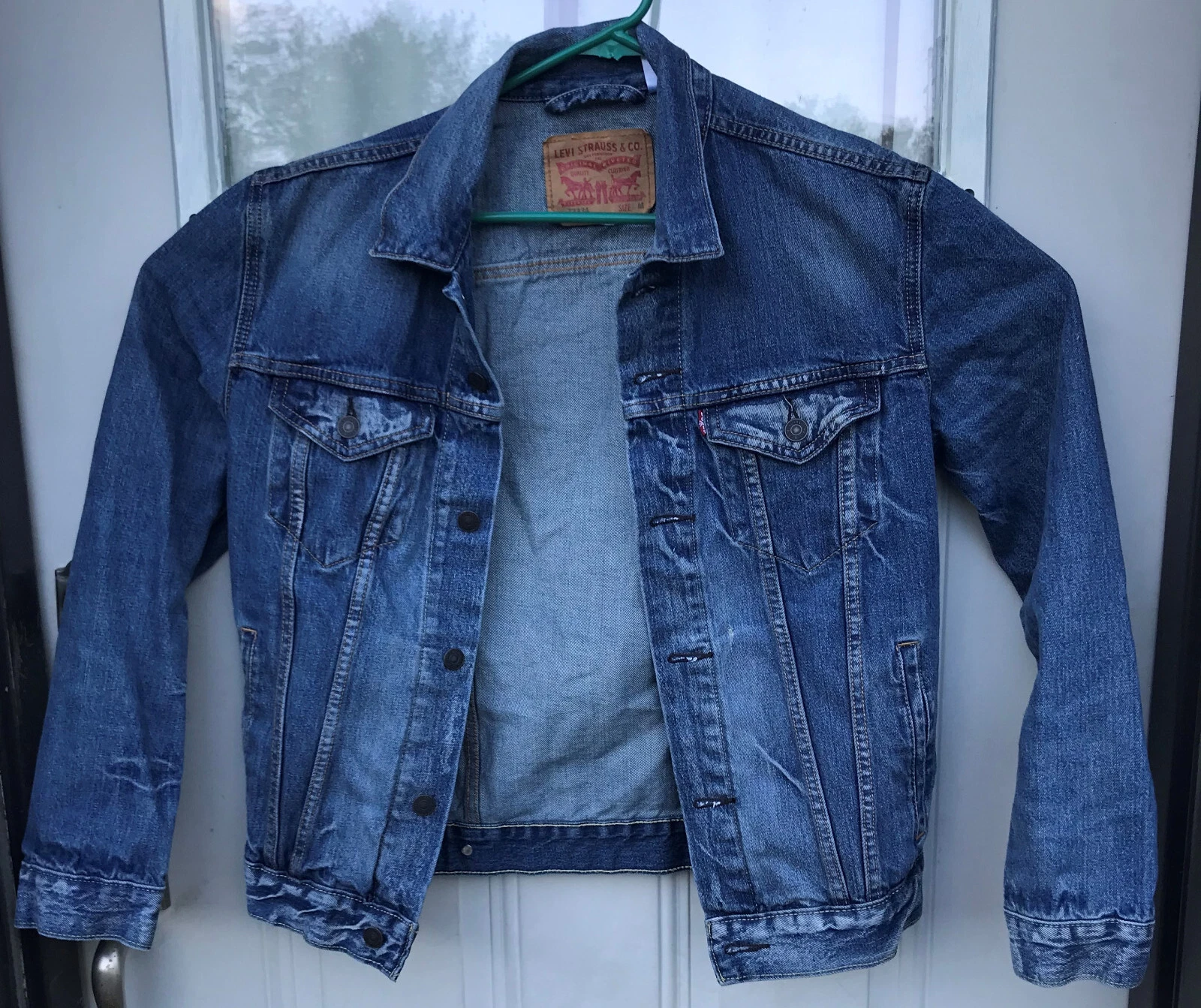 Levi Men 72334 Light Distressed Denim Jean Pockets Classic Trucker Jacket small