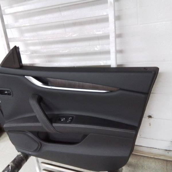 Maserati Ghibli 2017 Front Right Side trim panel Black