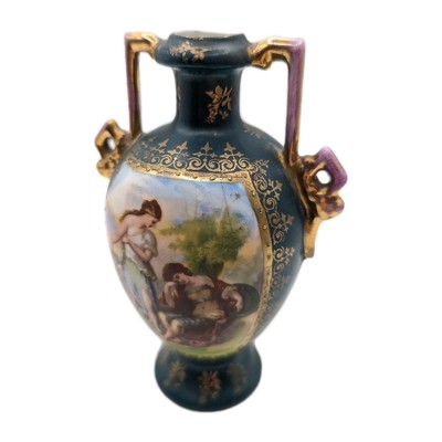 Vintage Royal Vienna Porzellan Vase um 19. Jahrhundert grün mit Golddetails