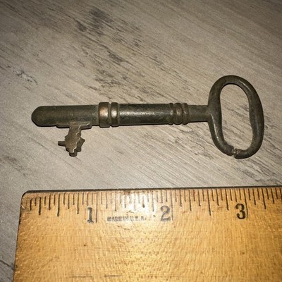 Antique Skeleton Key Brass Solid Barrel Unique Head Design!!