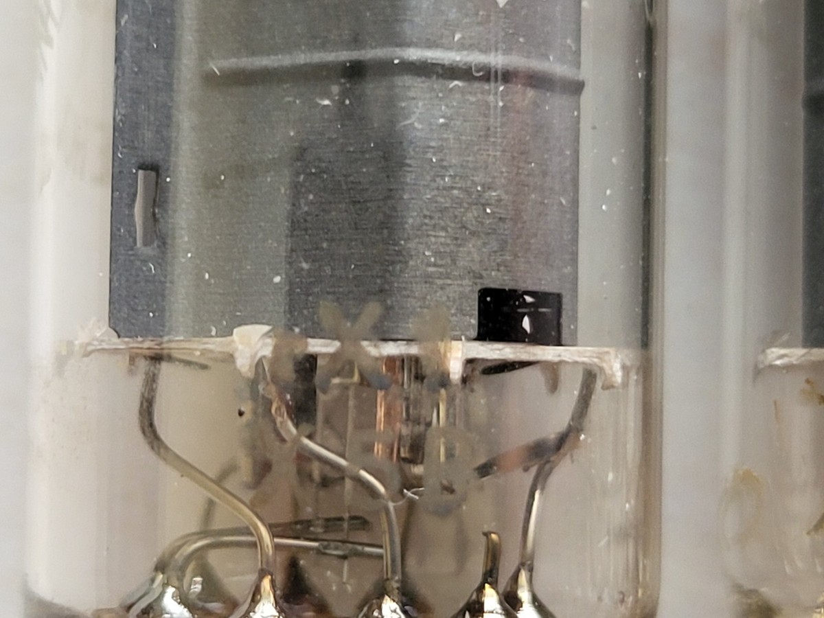 2x Philips Miniwatt EL84 6BQ5 D-getter Tubes - Sittard, NL 1955