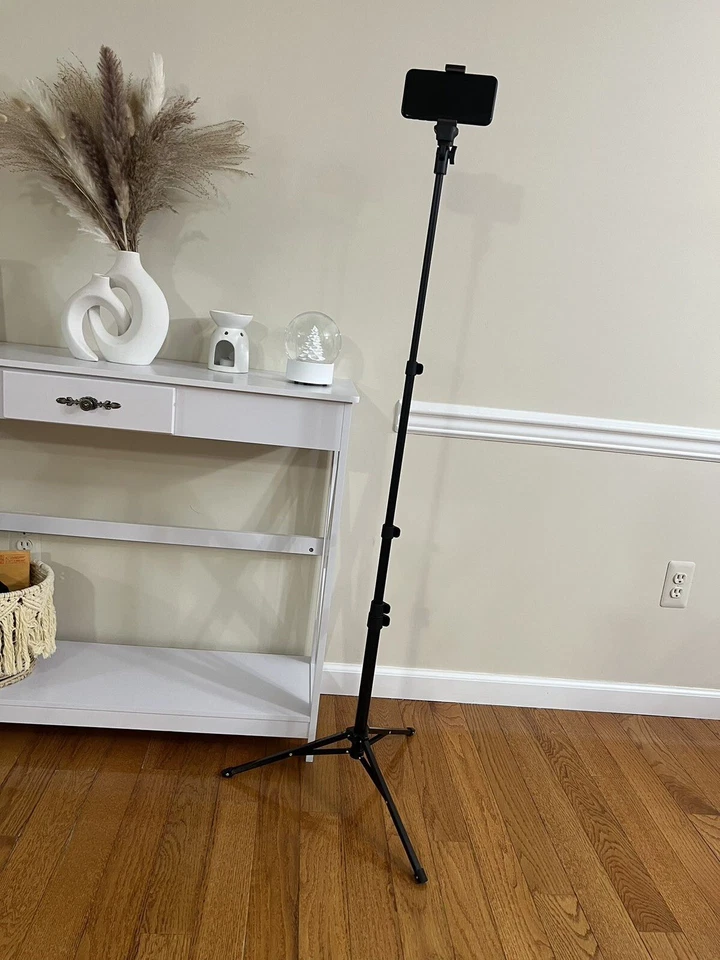 12 -inch Selfie Ring Light with Tripod Stand (16.9in -63in Adjustable Height) - Image 4 of 4