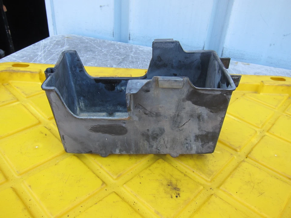 Yamaha Venture Royale XVZ1200D 1985 OEM bandeja de batería soporte de caja Foto 4 de 4