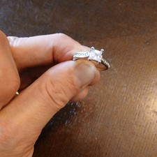 Cubic zirconia Engagement Solitaire Ring size 7.5 gorgeous FREE SHIPPING