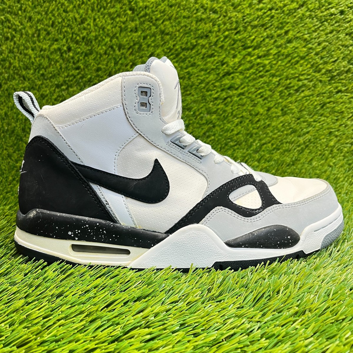 Nike Air Flight 13 Mid Mens Size White Black Gray Basketball