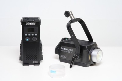 Nanlite Forza 500B II Bicolor LED Studio Leuchte im Set mit Transportasche TOP!