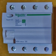 Leitungsschutzschalter Schneider Electric LS-Schalter RCD FI 40A, 30 mA R9R22440