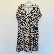 Animal Print Dress Womens Size 2XL Beige Black Short Sleeve Pullover V Neck