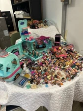 HUGE lot LOL Surprise Dolls, Mini Pets Accessories Over 600 Pieces