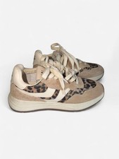 NWOT Steve Madden Beige Suede Sneakers with L...