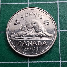 2001 Canada 5 Cents Elizabeth II / Beaver Cupronickel Coin