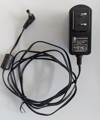 Honor ADS-18C-12 0918GPCU Switching Adapter Power Supply Charger 9V 2.0A