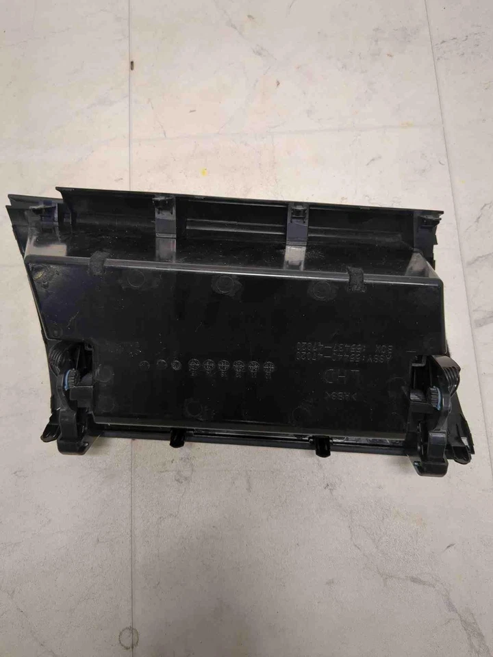 Guantera Toyota Prius V 15 16 17 (negra) Foto 2 de 2