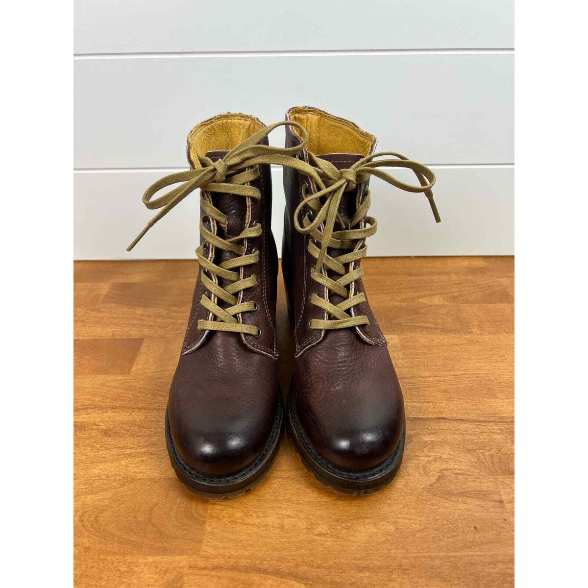 【セール】☆FRYE☆Made In USA サブリナ6G レースアップ ブーツ Amazon.com | Frye Sabrina 6G Lace Up Women's Ankle & Bootie