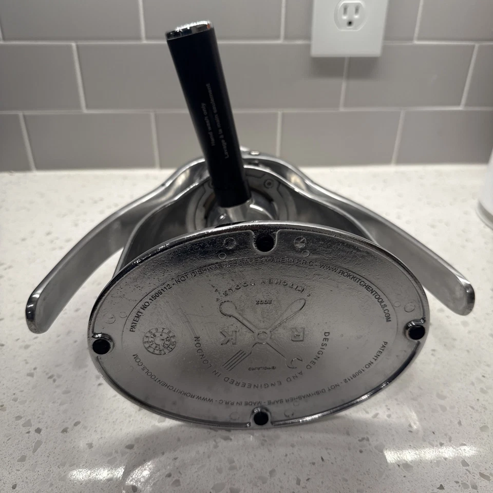 Máquina de prensa de café espresso manual ROK Presso plateada - ¡Funciona muy bien! Foto 4 de 4