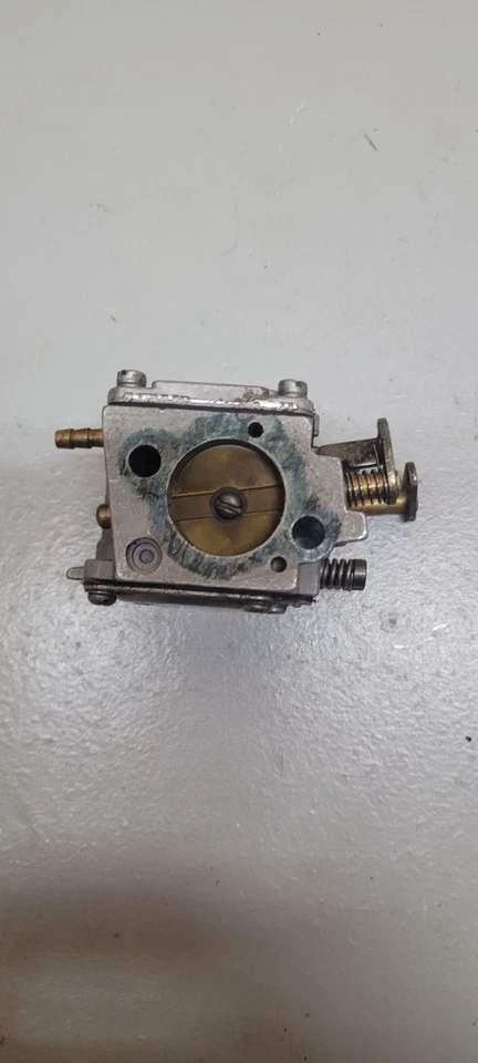 Carburador de motosierra Partner Farmer F55 (necesita restauraciones) Foto 2 de 4