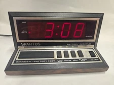 Vintage SPARTUS Woodgrain Digital Red LED Alarm Clock Model 1140 – 1980s