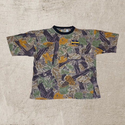 Vintage 90s Michigan Wolverines Camo T-Shirt Embroidered Logo Pocket Tee Size XL
