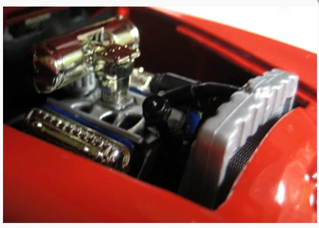 Action 1998 Red Byron #22 Overseas Motors 1949 Olds Rocket NASCAR diecast em escala 1/24 - Imagem 3 de 4