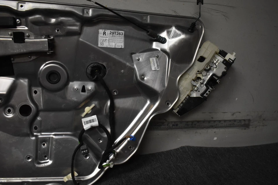 MERCEDES BENZ S550 2007-2013 MARCO REGULADOR VENTANA LATERAL TRASERA DERECHA FABRICANTE DE EQUIPOS ORIGINALES Foto 3 de 4