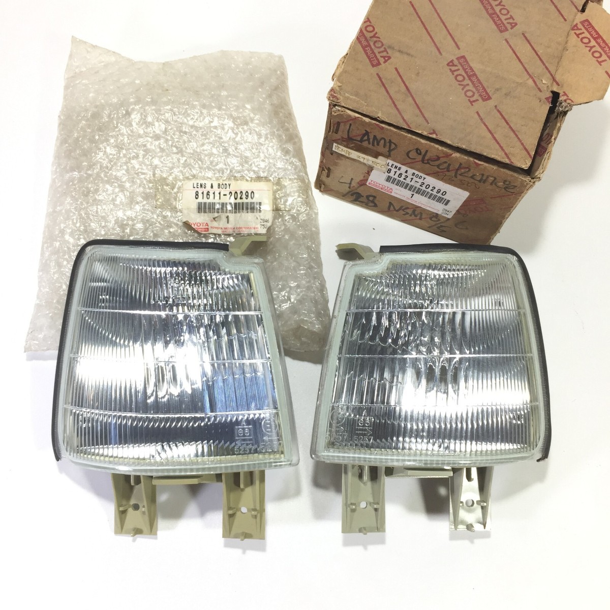 Genuine Toyota Corona AT150 151 CT150 ST150 Lens Parking