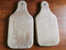 Lot de 2 anciennes planches à découper en bois