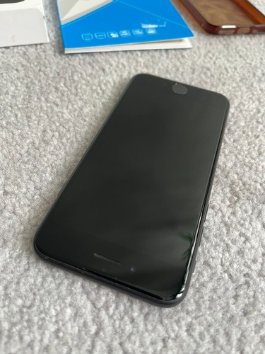 iPhone SE 2022 (3rd generation) 64GB, black, great condition, accessories - Afbeelding 13 van 24