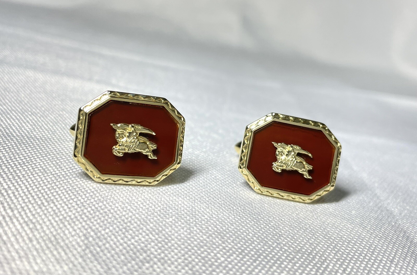 Auth [Beautiful] Burberry Horse Night x Pattern Line Cufflinks Gold x Dark Brown
