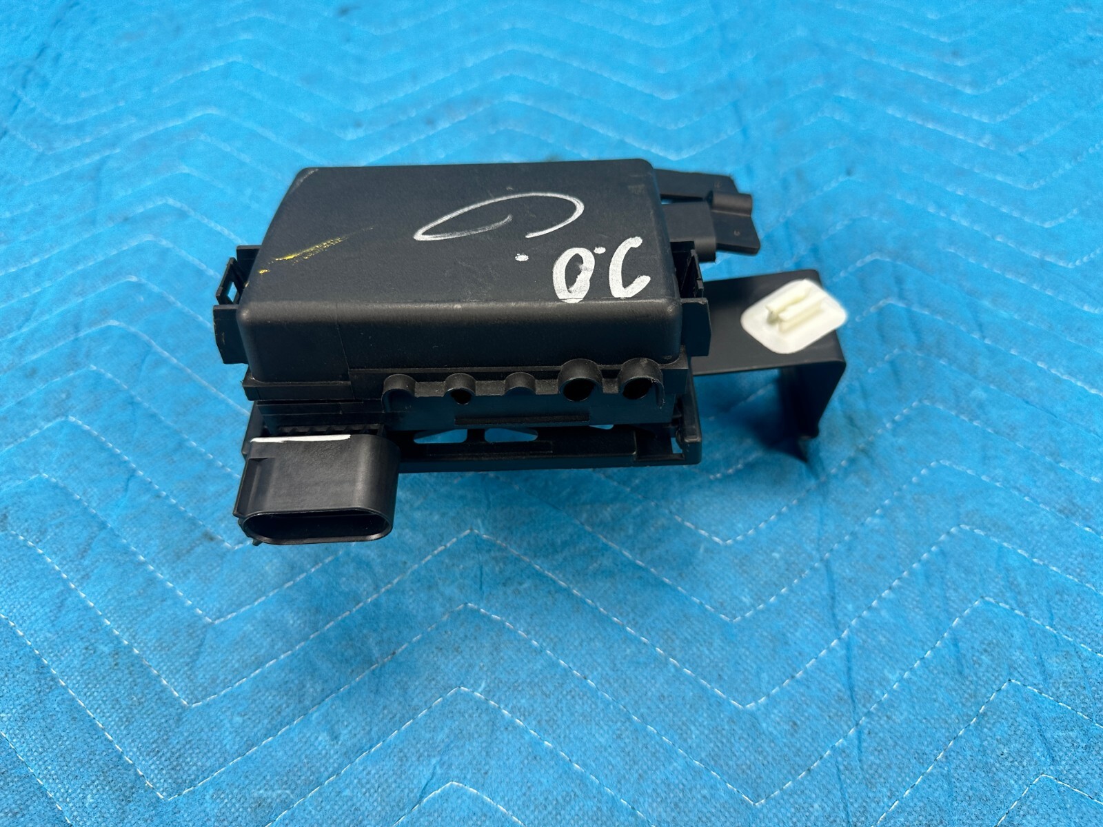 Bentley Flying Spur Small Battery Fuse Box & Charge Control 29k 2006-2012 OEM